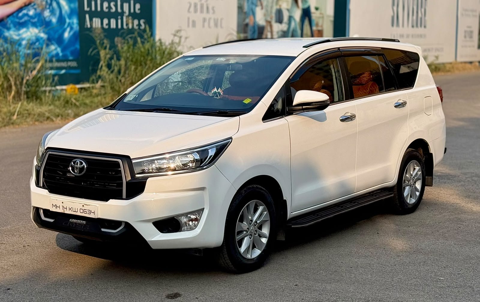 Innova Crysta 2.4 G